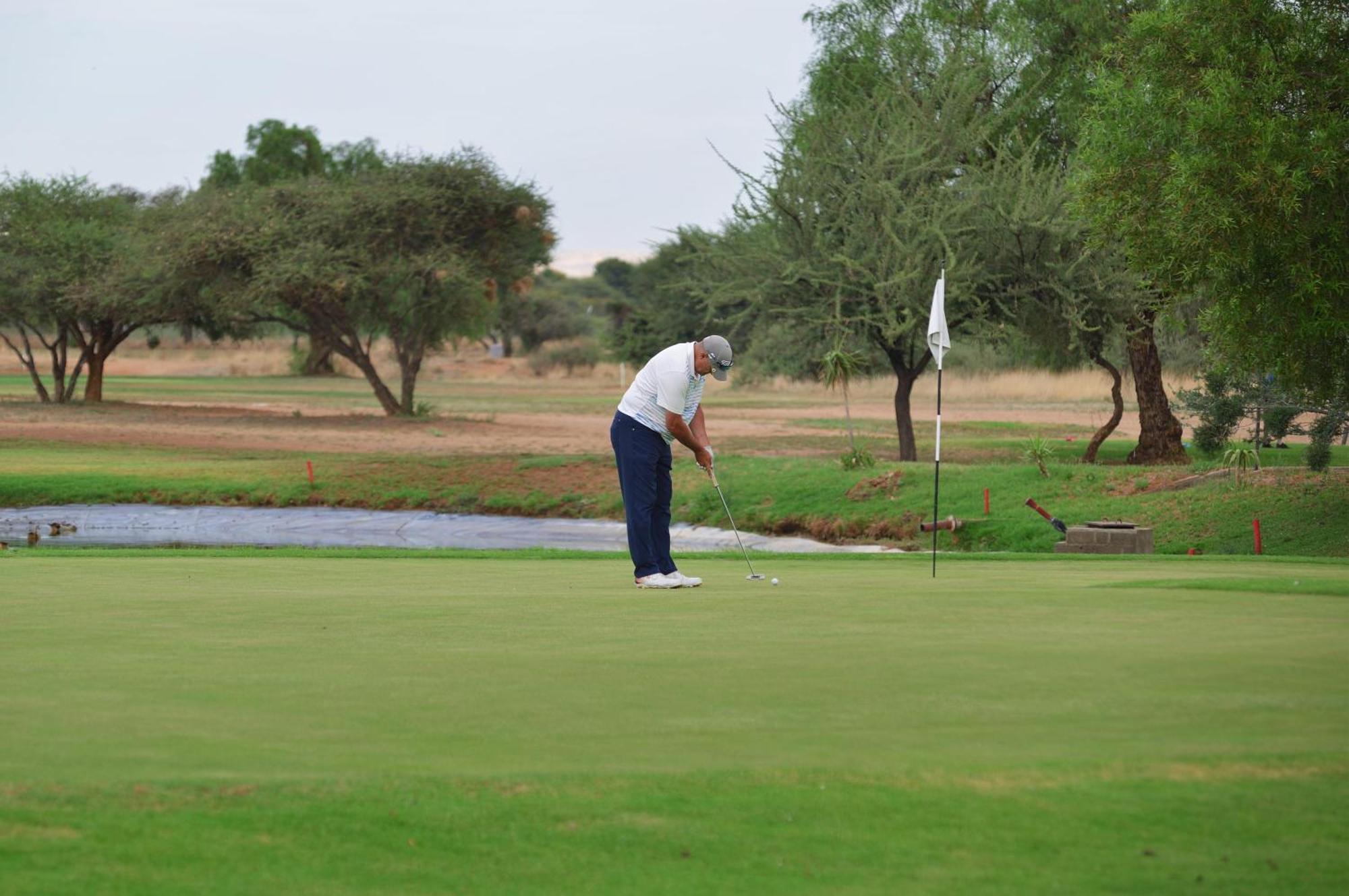 Windhoek Country Club Resort Exteriér fotografie