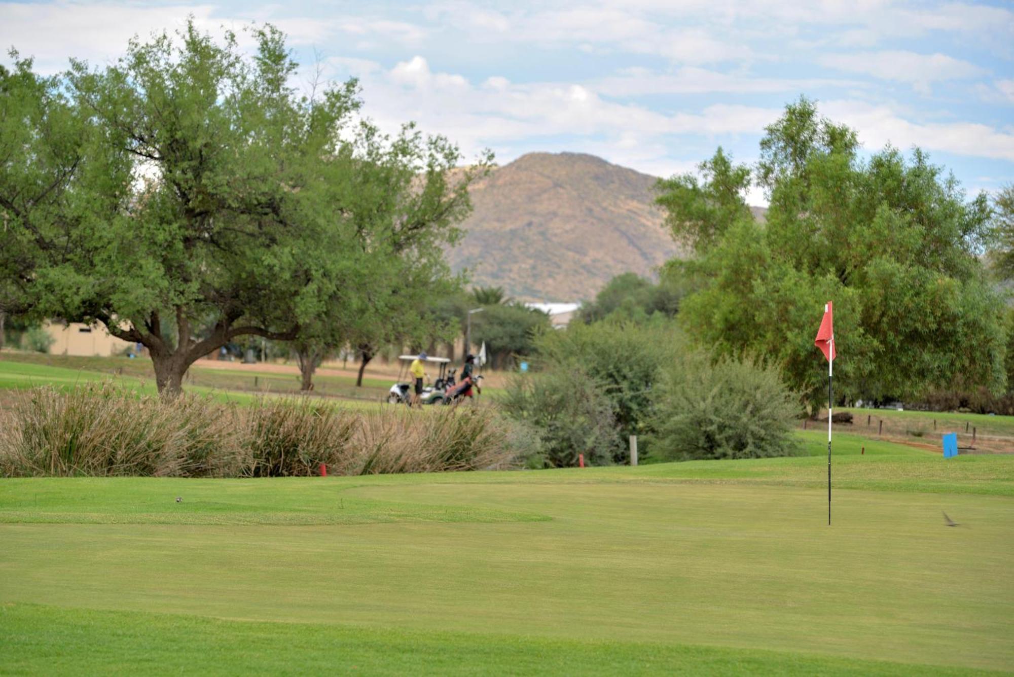 Windhoek Country Club Resort Exteriér fotografie