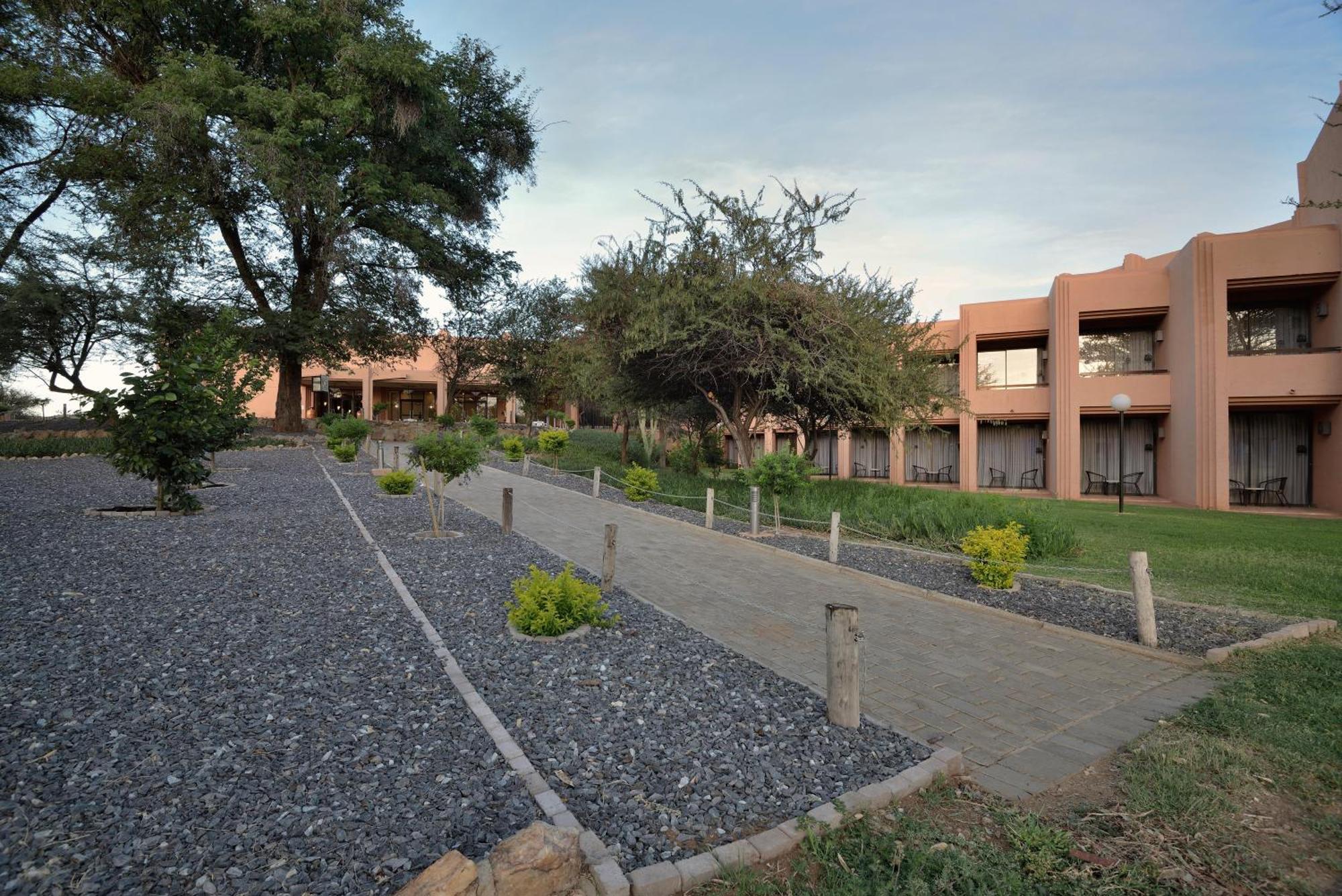 Windhoek Country Club Resort Exteriér fotografie